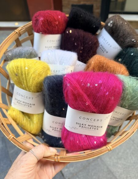 SILKY MOHAIR PAILLETES By Katia